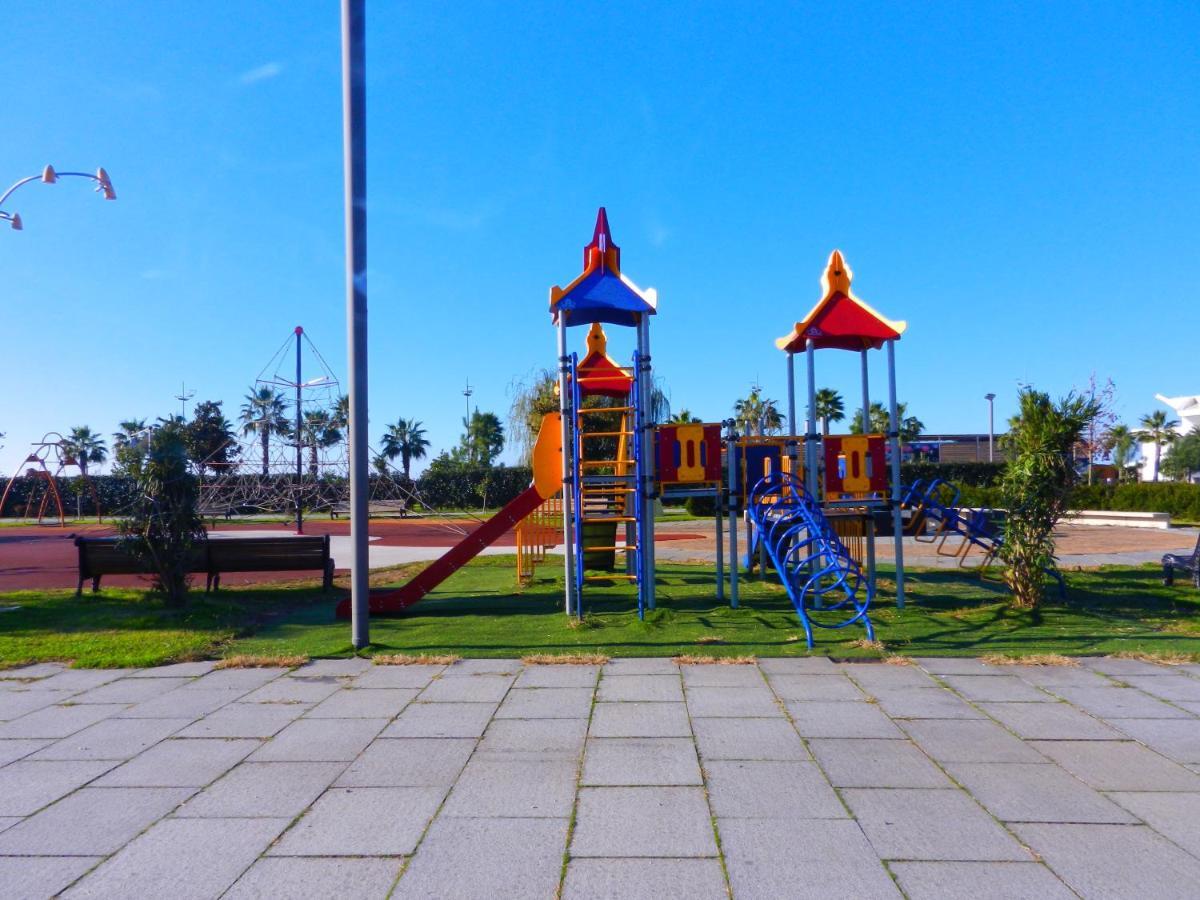 Mimino Apartment Deluxe First Line Batumi Luaran gambar